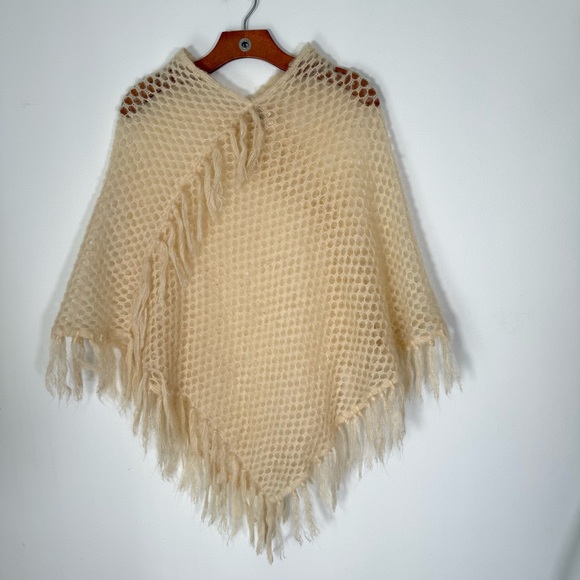 Vintage Holt Renfrew Cream Open Knit Poncho Mohair Wool Fringe Boho OS - Picture 2 of 7